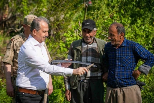 Vali Taşyapan, Kazan Vadisi&rsquo;nde halkla buluştu
