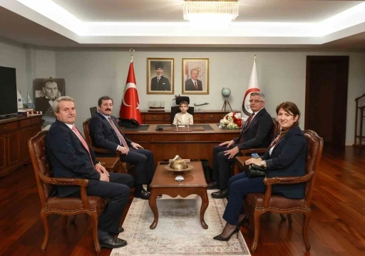 Vali Tavlı makamını ilkokul öğrencisine devretti
