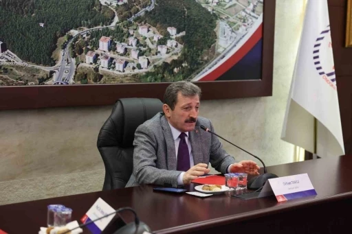 Vali Tavlı: "Bağımlılık yerine bağımsızlık diyoruz, gen&ccedil;lerimize sahip &ccedil;ıkıyoruz"
