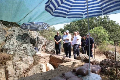 Vali Toraman, İnkaya Mağarası kazı alanında incelemelerde bulundu

