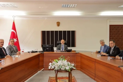 Vali Varol, kaymakamlarla koordinasyon toplantısında bir araya geldi
