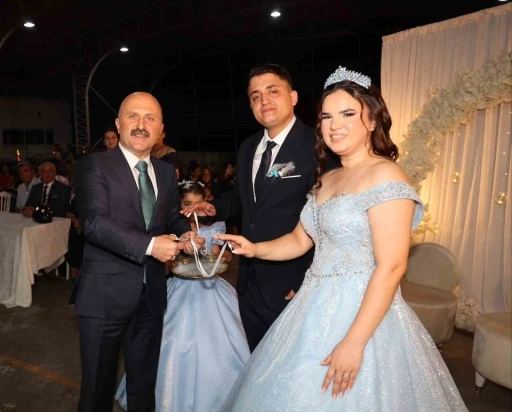 Vali Varol, şehit yakını personelin evlatlarının nişanına katıldı
