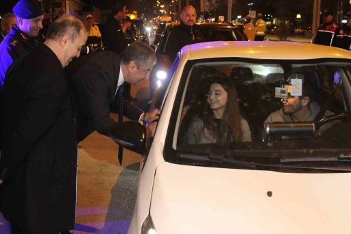 Vali Yavuz: "Adanalı hemşehrilerimizin huzuru ve g&uuml;venliği i&ccedil;in sahadayız"
