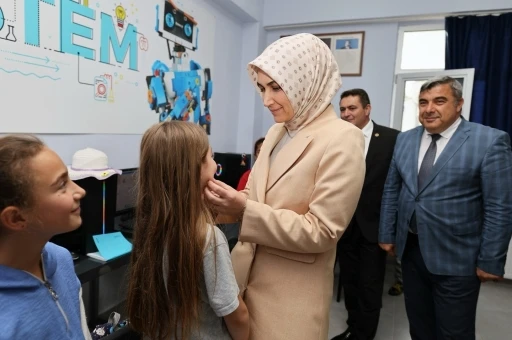 Vali Yiğitbaşı, Kodlama ve Sanat Atölyesi’ni ziyaret etti
