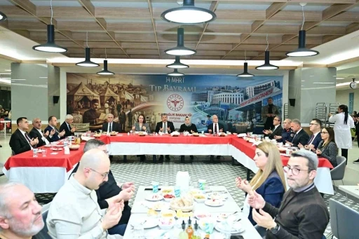 Vali Yılmaz: "14 Mart Tıp Bayramı&rsquo;nı y&uuml;rekten kutluyorum"
