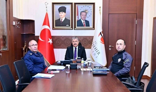 Vali Yılmaz, Video Konferans Sistemi &uuml;zerinden d&uuml;zenlenen toplantıya katıldı
