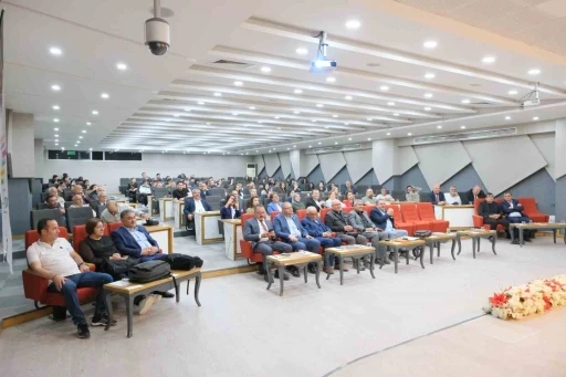 Van Atatürk Lisesi mezunları geçmişle geleceği buluşturdu
