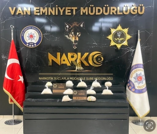 Van&rsquo;da 10 kilo 720 gram uyuşturucu madde ele ge&ccedil;irildi
