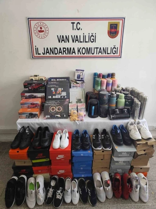 Van&rsquo;da 209 par&ccedil;a ka&ccedil;ak eşya ele ge&ccedil;irildi
