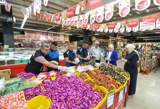 Van’da bayram öncesi denetim mesaisi devam ediyor
