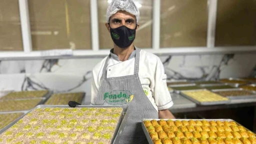 Van&rsquo;da bayram &ouml;ncesi &rsquo;tatlı telaşı&rsquo; başladı
