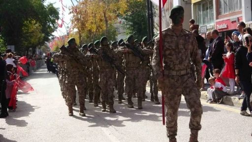 Van’da Cumhuriyet Bayramı coşkusu