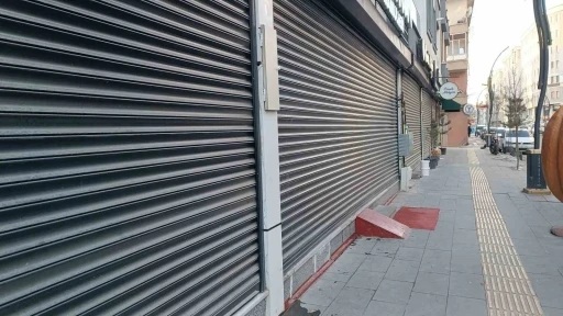 Van&rsquo;da elektrik kesintisi esnafı mağdur etti
