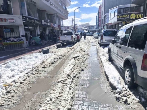 Van&rsquo;da esnaf ve vatandaşlardan "altyapı ve temizlik" tepkisi
