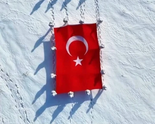 Van&rsquo;da jandarma personelinden anlamlı y&uuml;r&uuml;y&uuml;ş
