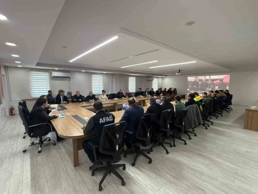 Van&rsquo;da olumsuz hava şartlarına karşı tedbirler ele alındı
