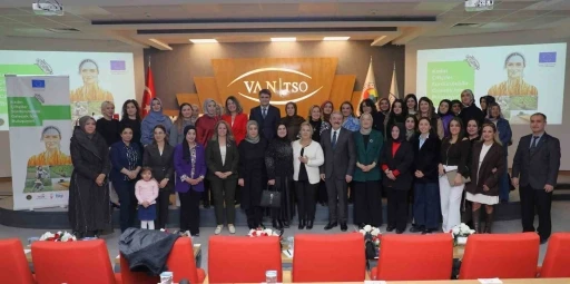 Van&rsquo;da "Kadın &Ccedil;ift&ccedil;iler S&uuml;rd&uuml;r&uuml;lebilir Gelecek İ&ccedil;in Buluşuyor Programı&rsquo; d&uuml;zenlendi
