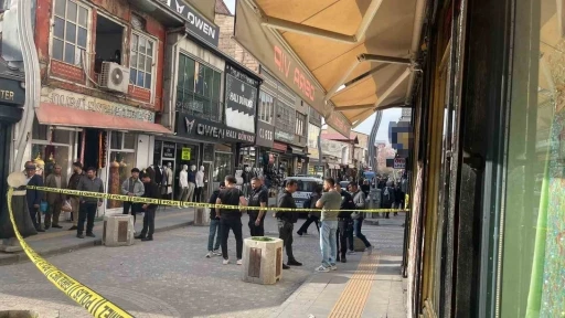 Van&rsquo;da sokak ortasında silahlı saldırı: 1 yaralı
