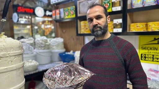 Van otlu peyniri hem sofralık hem hediyelik olarak tercih ediliyor
