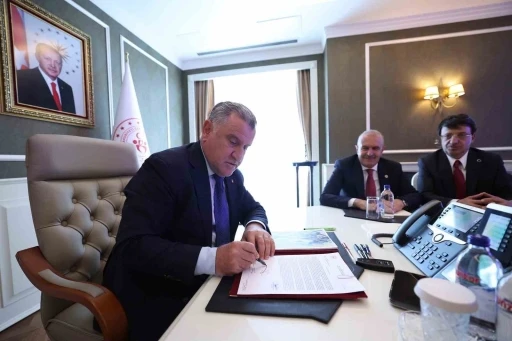 Van Stadyumu ve Yaşam Kompleksi i&ccedil;in imzalar atıldı
