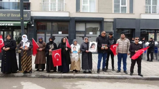 Vanlı anne: "&Ccedil;ocuklarımızın hayallerini &ccedil;aldılar"
