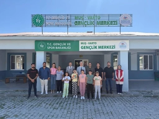Varto’daki spor tesisleri gençlerle dolup taşıyor
