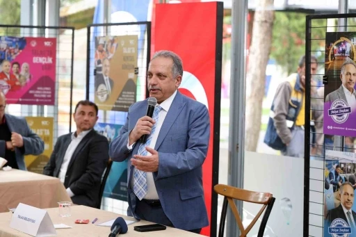 ‘Vatandaş Soruyor Başkan Cevaplıyor’ bu kez 7/24 Kütüphane’de

