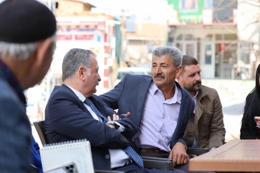 Vatandaşların talepleri dinlenip &ccedil;&ouml;z&uuml;m &uuml;retiliyor
