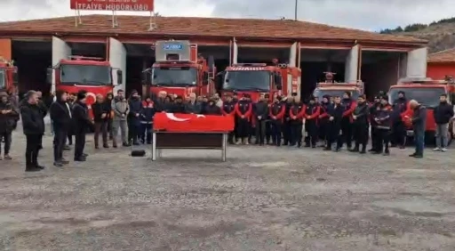 Vefat eden itfaiye personeli i&ccedil;in cenaze t&ouml;reni d&uuml;zenlendi
