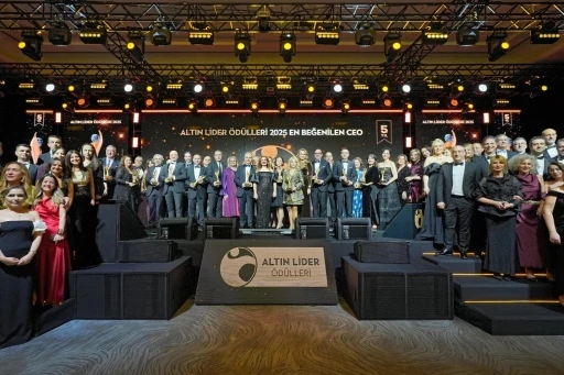 Veysi Kubba&rsquo;ya ikinci kez Altın Lider &ouml;d&uuml;l&uuml;
