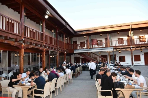 Vezirk&ouml;pr&uuml;&rsquo;de tayini &ccedil;ıkan hakim ve savcılara veda programı
