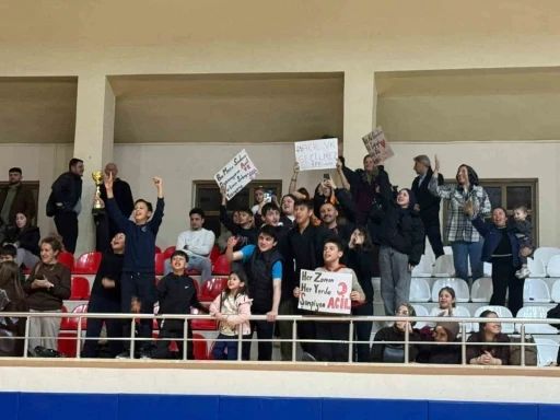 Vezirk&ouml;pr&uuml;&rsquo;de Tıp Bayramı voleybol turnuvası
