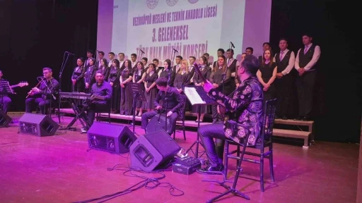 Vezirk&ouml;pr&uuml;&rsquo;de T&uuml;rk halk m&uuml;ziği gecesi
