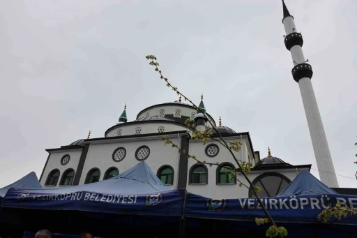 Vezirköprü’de yeni cami ibadete açıldı
