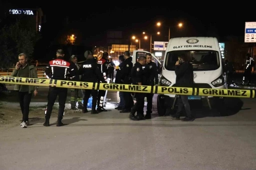 Vicdansızlığın böylesi: Yeni doğmuş bebek, poşet içerisinde çöp konteynerine atılmış halde bulundu
