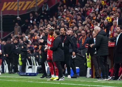 Victor Osimhen 35 g&uuml;n sonra sahada
