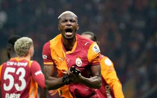 Victor Osimhen bu sezonki gol sayısını 11’e çıkardı
