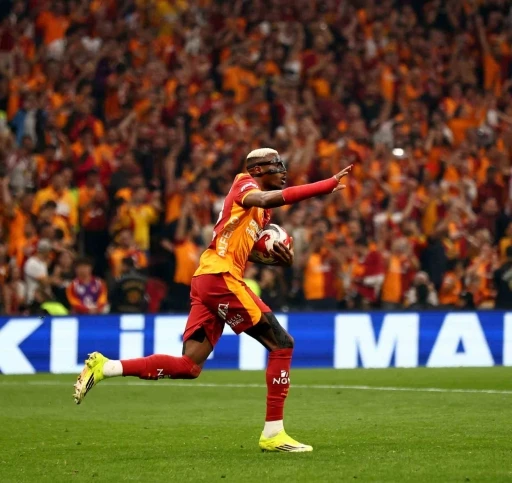 Victor Osimhen bu sezonki gol sayısını 22&rsquo;ye &ccedil;ıkardı
