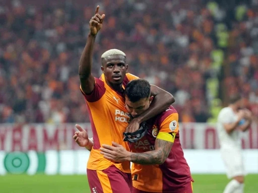 Victor Osimhen’den bu sezon 2. gol sevinci
