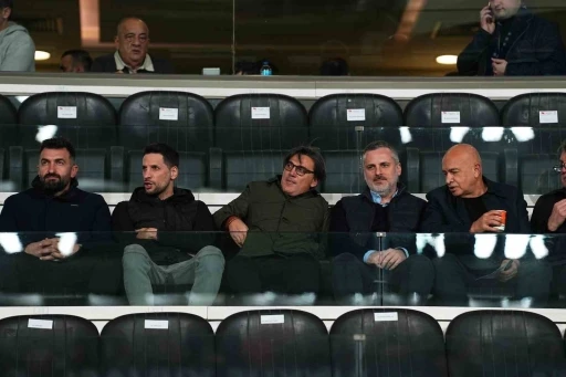 Vincenzo Montella, Başakşehir - Beşiktaş ma&ccedil;ını trib&uuml;nden takip etti
