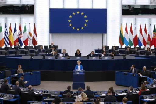 Von der Leyen: "Gr&ouml;nland&rsquo;a y&ouml;nelik b&uuml;y&uuml;k &ouml;l&ccedil;ekli bir Avrupa yatırım atağı olacak"
