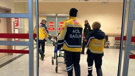 V&uuml;cuduna &ccedil;amaşır suyu enjekte eden gen&ccedil; hastaneye kaldırıldı
