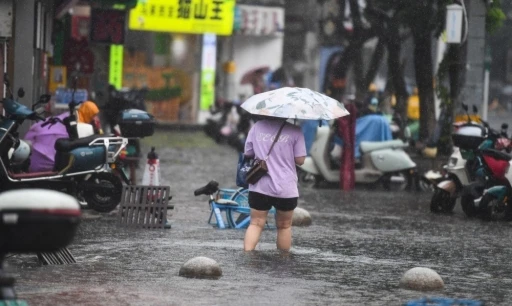 Wipha Tayfunu, Hong Kong’u ve Çin’i vurdu
