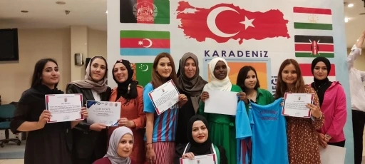Yabancı öğrenciler Trabzon’da Türkiye’yi ve dünyayı tanıyor
