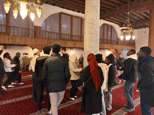 Yabancı &uuml;niversite &ouml;ğrencileri Şuhut&rsquo;un tarih ve k&uuml;lt&uuml;r&uuml;yle buluştu
