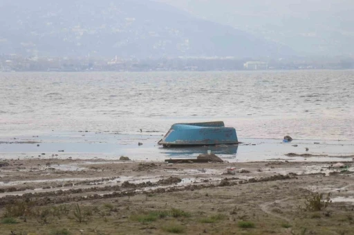 Yağışlar Sapanca G&ouml;l&uuml;&rsquo;nde seviyeyi artırdı ancak risk hala devam ediyor
