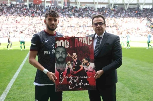Yağızcan, Elazığspor’da 100. maçına çıktı
