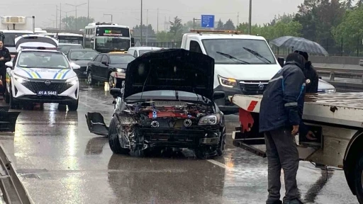 Yağmur kazayı beraberinde getirdi
