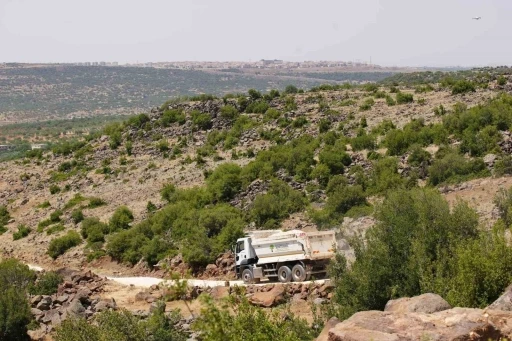 Yalangoz Mahallesi yıllardır beklediği yola kavuştu
