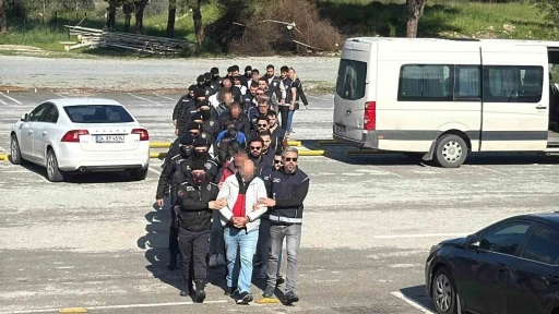 Yalıkavak a&ccedil;ıklarında g&ouml;&ccedil;men faciası: 16 ş&uuml;pheli adliyede
